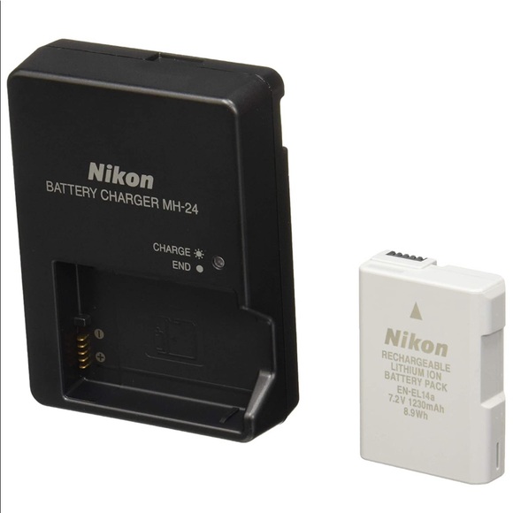 Nikon D3500 DSLR with AF-P DX NIKKOR 18-55mm - Picture 4 of 5